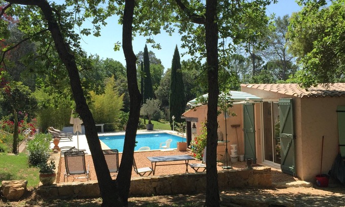 Lorgues Apartamento | 1 Estudio comodidad - piscina, casa de la piscina, en exclusiva para el estudio del arbolado