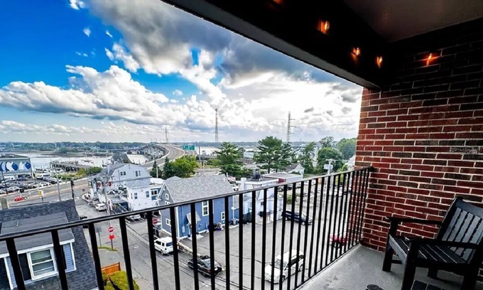 Beverly Apartamento | #1 Top Flr Waterview ~ Lux Design ~ Pvt Balcony
