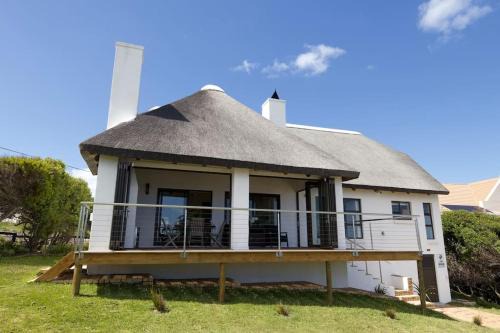 De Kelders Casa | 1 Waterkant Luxury Renovated 3 Bedroom House