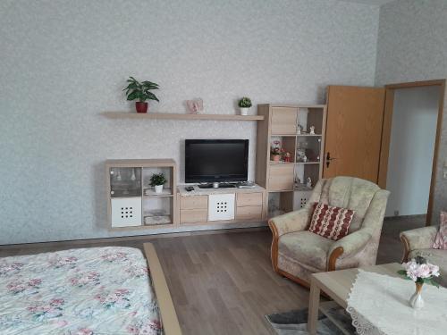 Altentreptow Apartamento | 1 Zi, FeWo mit Küche und Bad