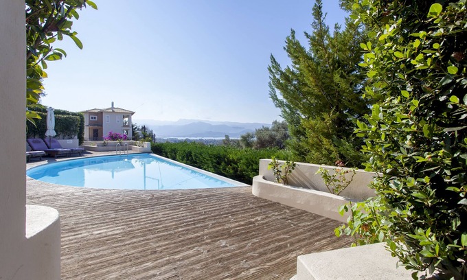 Spanokhorion Apartamento | Lujosa Casita Sophia con piscina y vista al mar, a 5 minutos de Lefkada