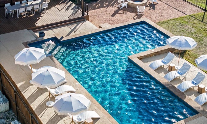 Dripping Springs Casa | 10 Bedroom Escape - Pool | Hot tub | Pickleball