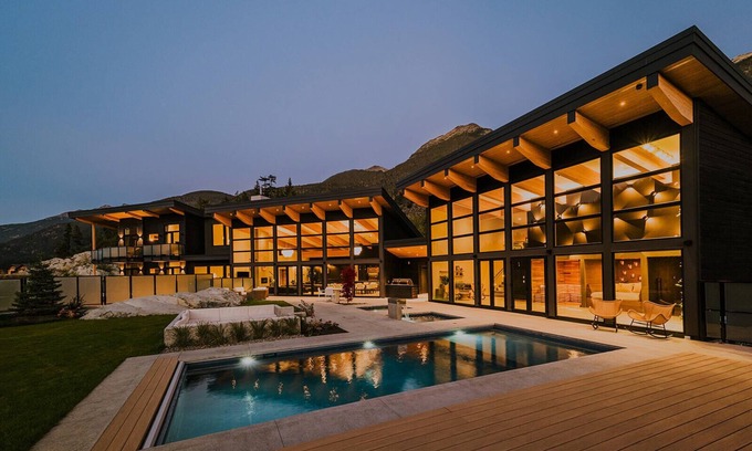Whistler Casa | 10-Bedroom Luxury Estate with Private Spa, Chef, Chauffeur & Service Team