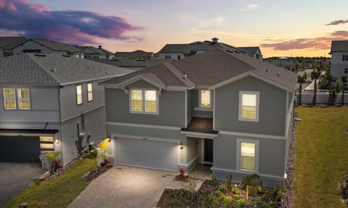 Four Corners Casa | 10 Bedrooms / 8 Bathrooms / Windsor Cay (16244SM)