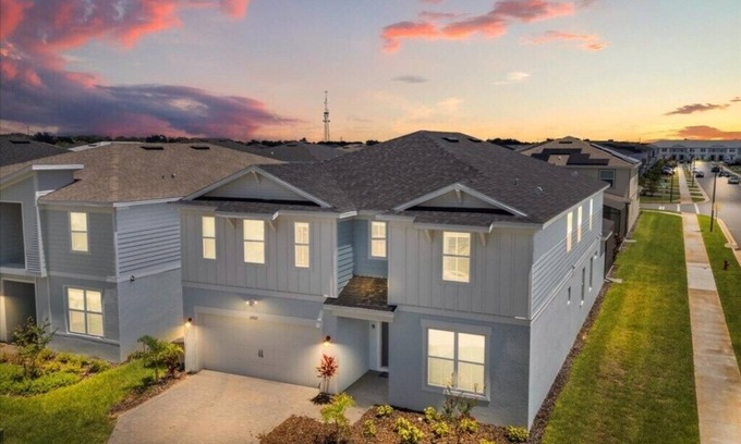 Four Corners Casa | 10 Bedrooms/8 Bathrooms/Windsor Cay (15922CC)
