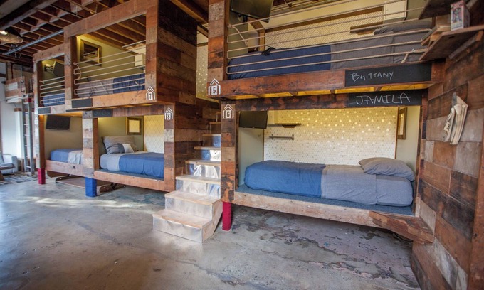 Los Feliz Hotel | Charming Hostel in Los Feliz - Silverlake Area