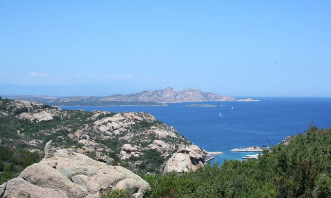 Baja Sardinia Cabaña | Costa Smeralda LA CASINA DEL SOL con vistas al archipiélago de la Maddalena