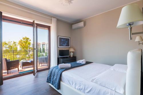 Province of Cagliari Apartamento | 10' from the Sea, Elegant Penthouse with Terrace