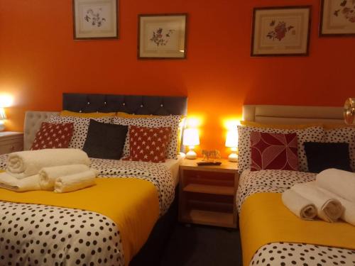 Walsall Apartamento | 10 Guests - Garden - Quiet Retreat Cottage