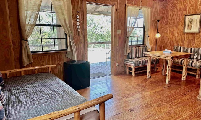 Bandera Cabina | 10 Hackberry, at CRC Ranch Retreat