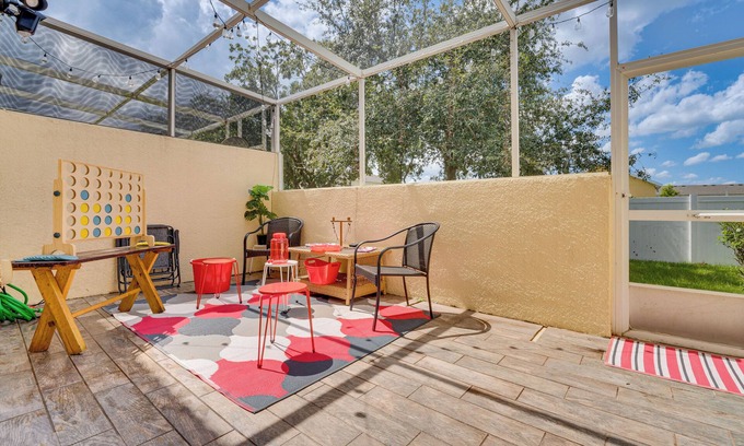 Kissimmee Casa | 10 Mi to Disney World: Townhome w/Community Pool!