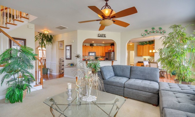 Jamestown Casa | 10 Mi to Dtwn Greensboro: Family Gem w/ Yard