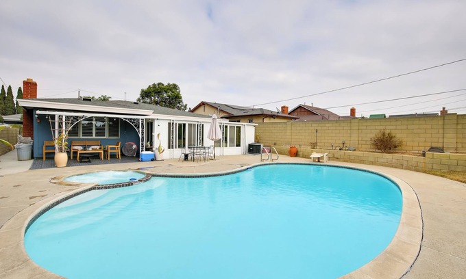 Harbor Casa | 10 Mi to Redondo Beach: Carson Home w/ Pool Table!