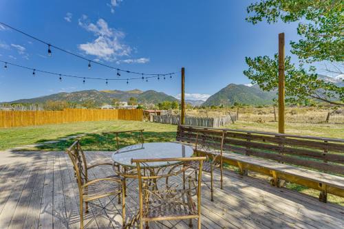 Arroyo Seco Casa | 10 Mi to Taos Ski Valley Mtn-View Duplex with Deck!