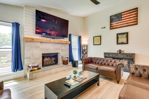 Wessex Square Casa | 10 Mi to Uptown Charlotte Family Home with Backyard