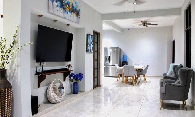 Arroyo Seco Casa | 10 min from beach, Modern house in marvelous Puerto Escondido with AC/WiFi