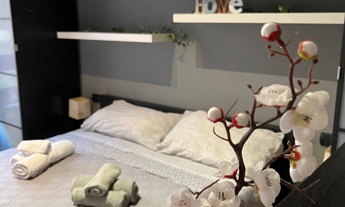 Como Apartamento | 10 min from Lake Como, parking, wifi, air conditioning