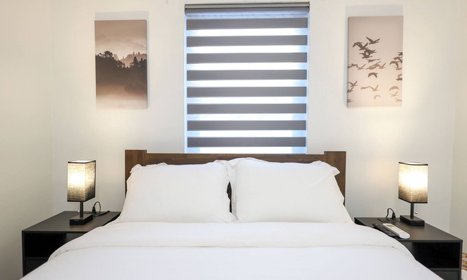 West Little Havana Casa | 10 min from MIA - Guest suite w/FREE parking in Quiet Neighborhood