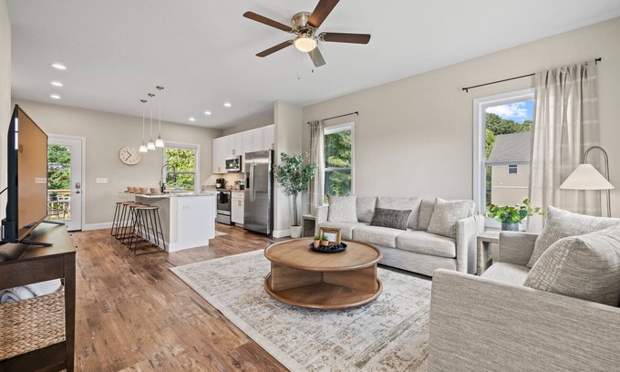 Asheville Casa | 10 Min To Downtown Asheville! Pet Friendly!