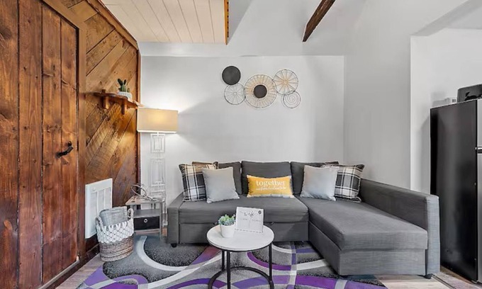 Laconia Casa | 10 Min Walk to Lake w/Private HOT TUB & patio!