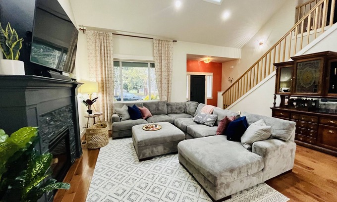 Eugene Casa | 10 mins U of O, Autzen, airport HOT TUB, park, Quiet location!