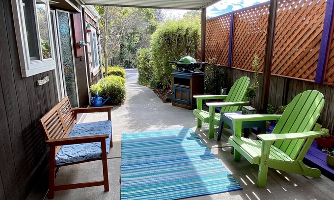 Capitola Casa | 10 minute walk to Capitola Village and ocean