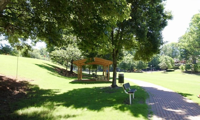 Church Street Casa | 10 minutes from Airport! 15 mins from Downtown Atlanta and major attractions.