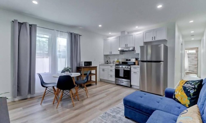 Fullerton Casa | 10 minutes from Disneyland House-204