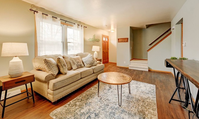 Franklin Casa | 10 minutes to the downtown Milwaukee!