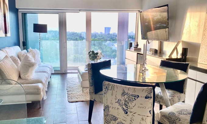 San Miguel Chapultepec Apartamento | 10 minutes walking distance to Chapultepec! 2 floor apartment with balcony