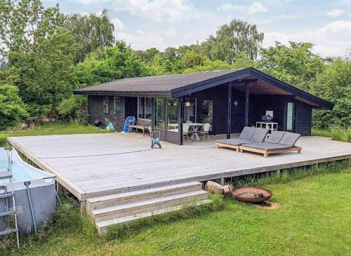 Vejby Apartamento | 10 person Summerhouse with swimming pool