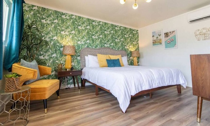 Trenton Casa | 10 Rooms In Boutique Motel