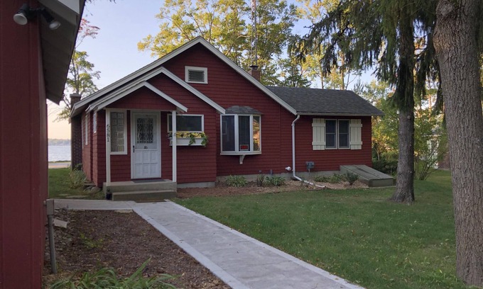 Bear Lake Cabaña | 100 pies frente al lago en el lago Bear, cerca de Crystal Mountain y Arcadia Bluffs