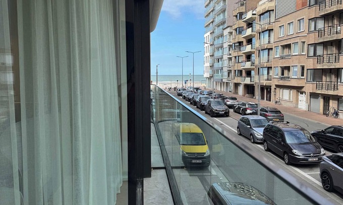 Knokke Casa | 100 meter Beachfront Bliss: Balcony & Sea Views
