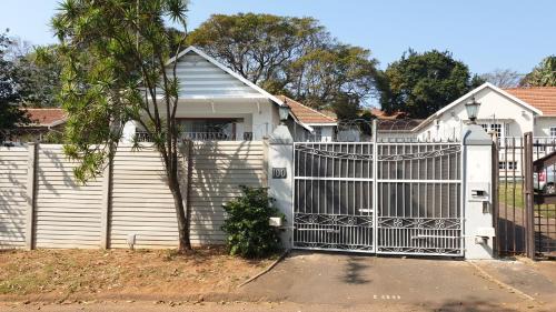 Durban North Apartamento | 100 on Girvan