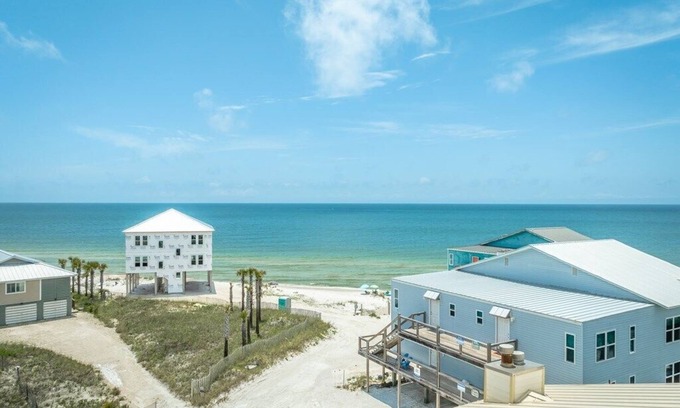 Cape San Blas Casa | 100 STEPS TO BEACH, PETS OK, RENOVATED, VERY CLEAN, N. CAPE, DISCOUNTED RATES!!