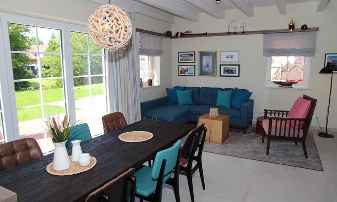 Eilsum Casa | 100qm Luxus-ferienhaus für 7 Personen Direkt am Wasser bei Greetsiel!