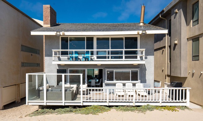 Oxnard Shores Casa | 1015MBR -OCEANFRONT 5 bedroom 4 bath SLEEPS 10