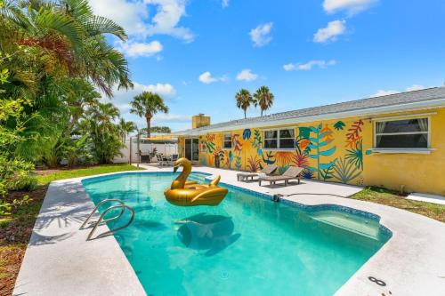 Golden Beach Estates Casa | 105 Bay Dr N