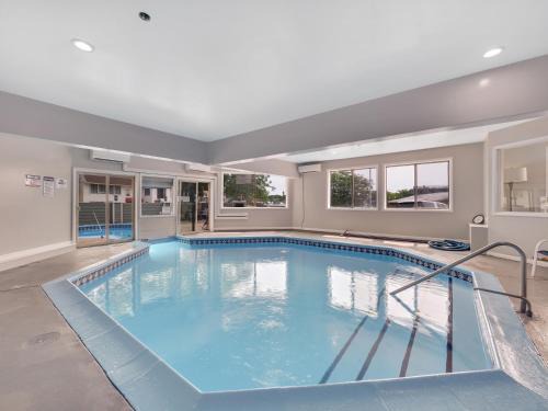 Charlevoix Casa | 105 Pointes North Inn