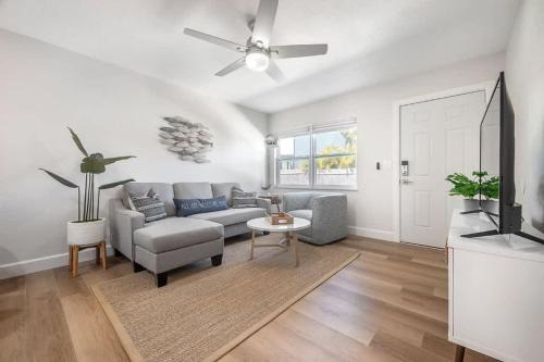 Apollo Beach Casa | 1053 Apollo Beach Blvd Unit 6