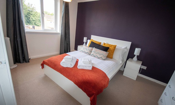 Kidlington Casa | 10min to Oxford - 3 Bedrooms - Sleeps 7 - Pets Ok