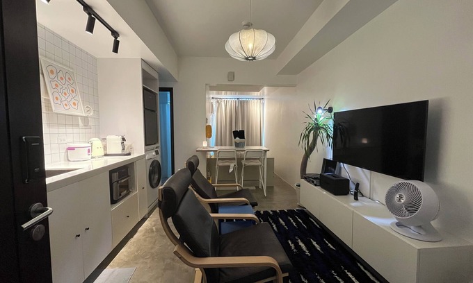 Bangkal Casa | 10mins to Greenbelt Mal-San Lorenzo Place