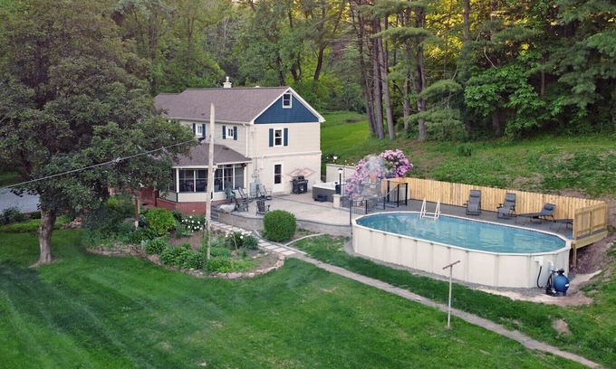 Cumbola Casa | 11-Acre Farmhouse Retreat | Creek, Pool, Hot Tub