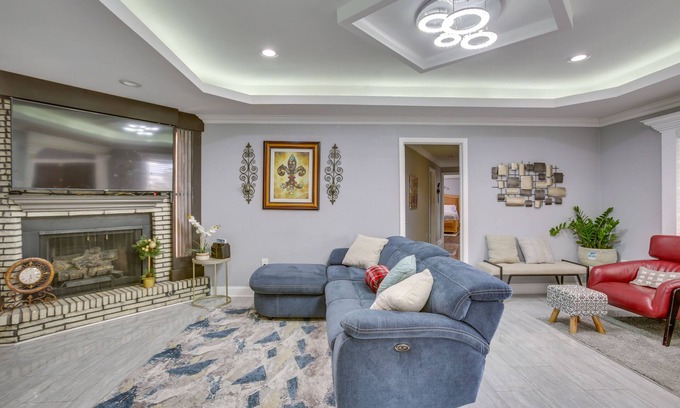 Westwego Casa | 11 Mi to NOLA: Westwego Home w/ Sunroom!