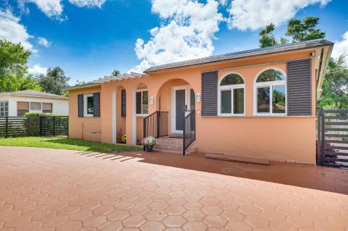 Gladeview Casa | 11 Mi to South Beach Home with Screened Porch!