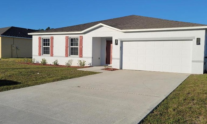 Kingsland Casa | 111 College