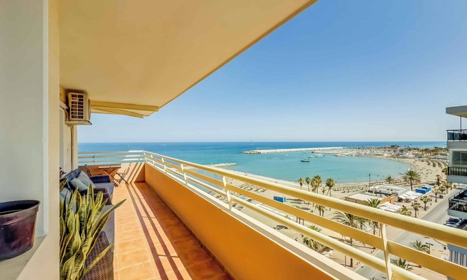 Costa del Sol Apartamento | 113 - Apartamento en primera línea de playa con piscina en Fuengirola.