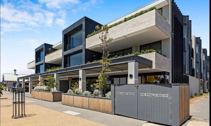 Mornington Apartamento | 11ESP · What a spot! Perfect for that Mornington Getaway!
