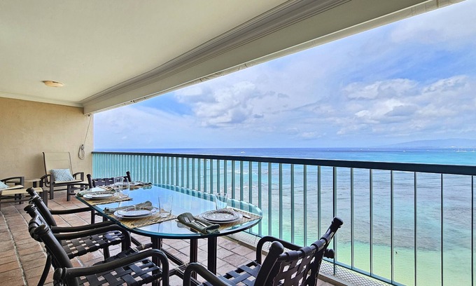 Diamond Head - Kapahulu - St. Louis Condominio | 11th Floor 2 Bedroom Sans Souci condo w/ incredible bay views